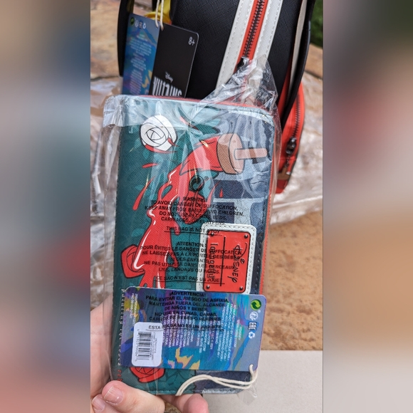 Loungefly Disney Alice in Wonderland Red Queen Backpack and Wallet set - Picture 7 of 8